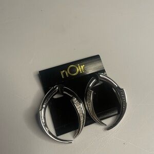 nOir Double Sided Fashion Jewelry, Silver Claw Earrings